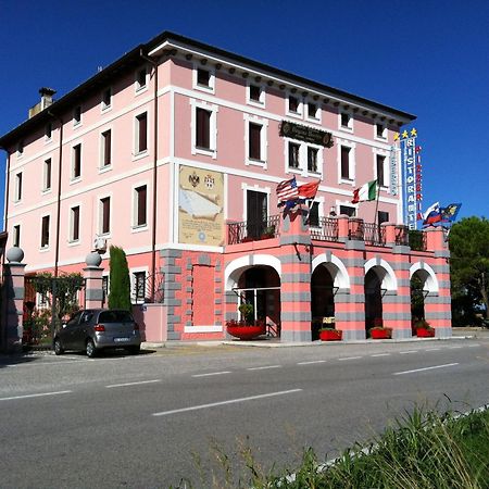 Dogana Vecchia - Hotel & Residence B&B Ristorante & Pizzeria Trivignano Udinese Exterior photo