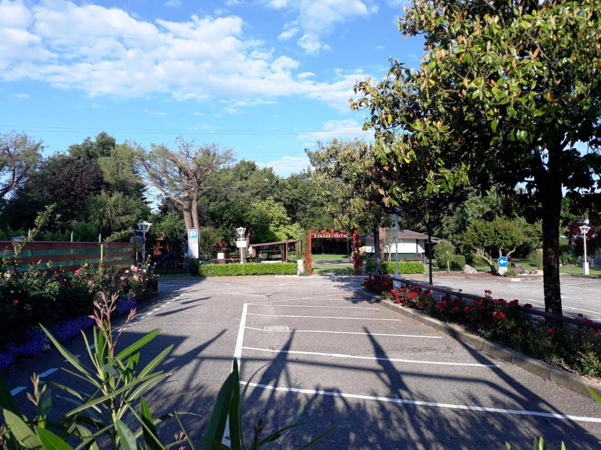 Dogana Vecchia - Hotel & Residence B&B Ristorante & Pizzeria Trivignano Udinese Exterior photo